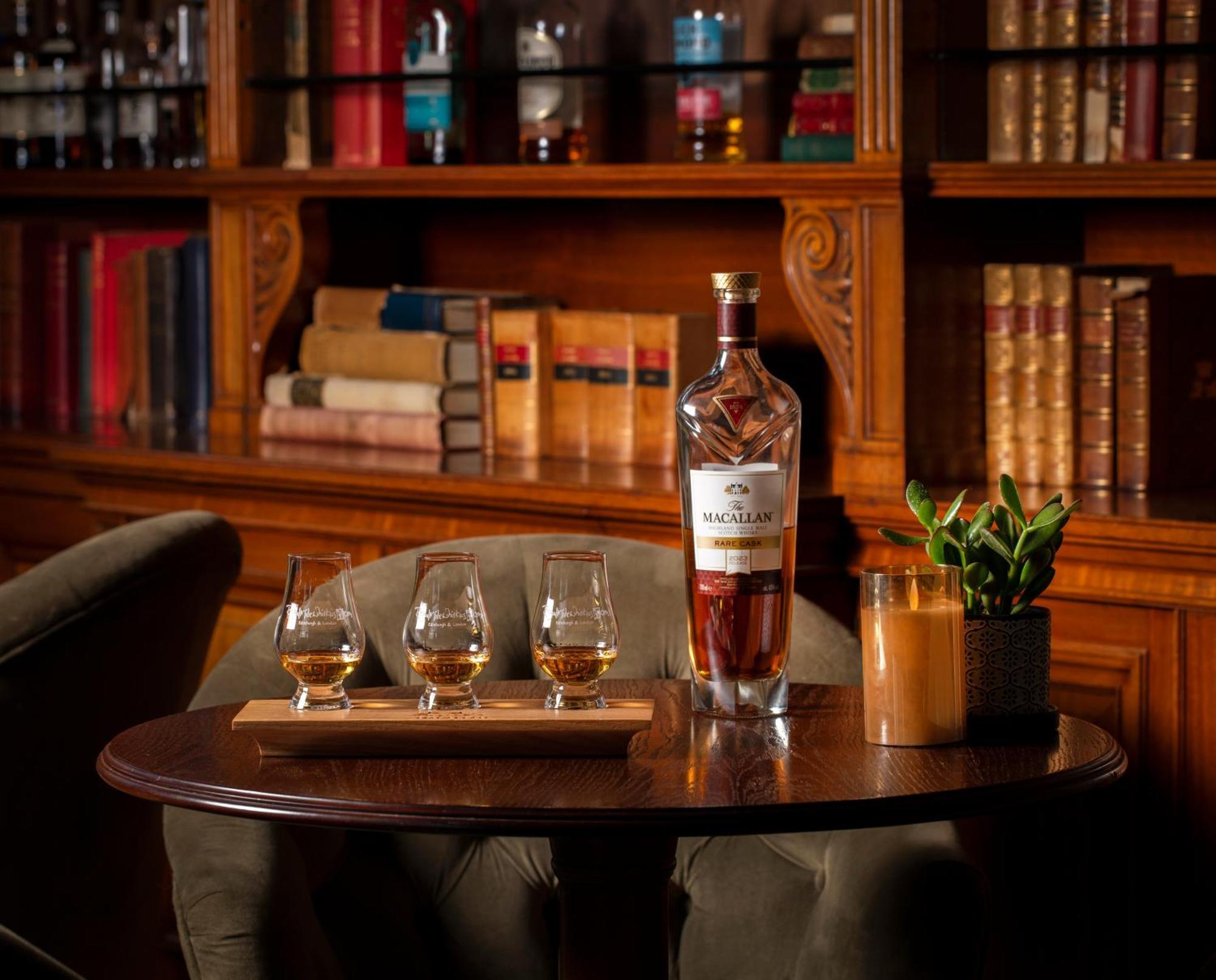 Schloss Roxburghe, Part Of Destination By Hyatt מראה חיצוני תמונה A bottle of Macallan 40 Year Old